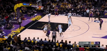 DB视讯官方登录入口稍稍出汗！文班亚马17中10砍23分8板5助3断2帽&多次上演暴扣