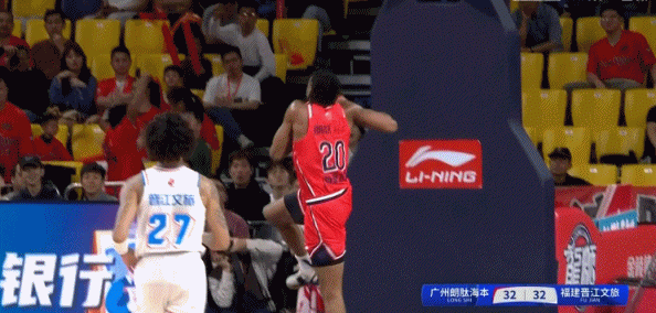 DB官网在线登录入口这次选择正确！道格拉斯断球反击上演拉杆双手背扣！